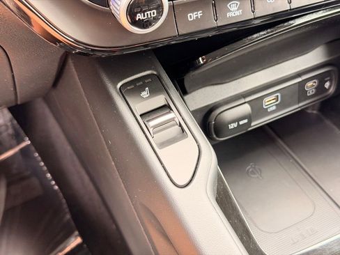 Used 2023 Kia Telluride S FWD image 34