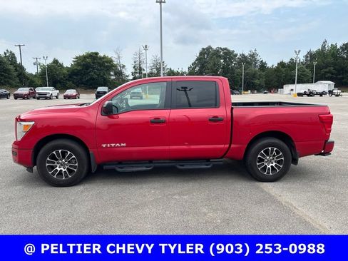 Used 2023 Nissan Titan SV w/ SV Convenience Package RWD image 4