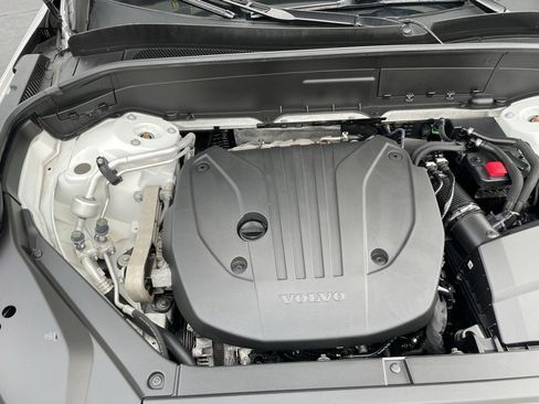 Used 2023 Volvo XC90 B5 Plus image 42