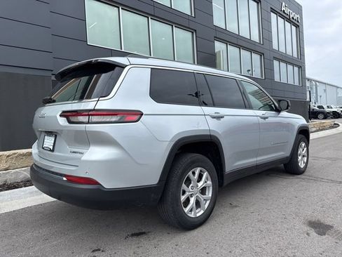 Used 2023 Jeep Grand Cherokee L Limited AWD/4WD image 3