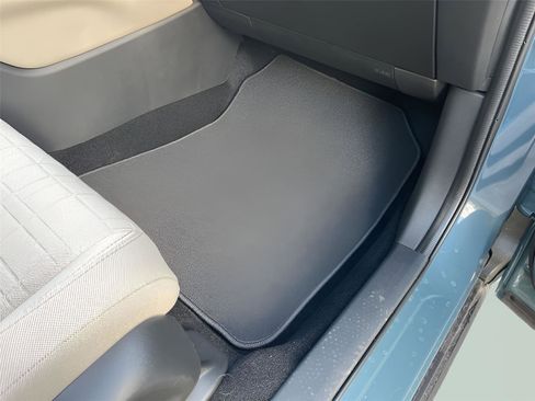 Used 2025 Honda HR-V LX image 31