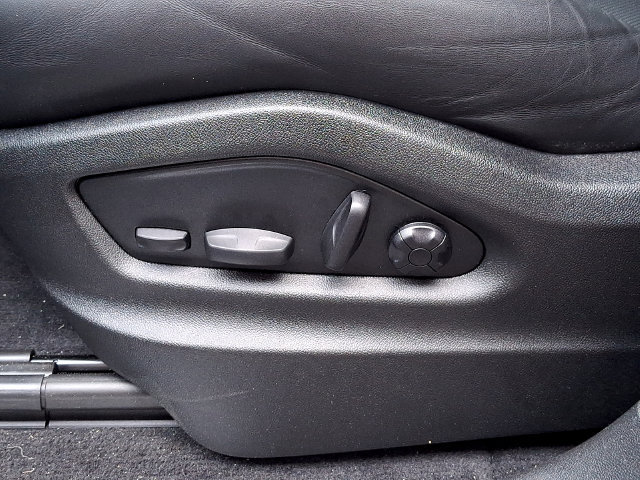 Certified 2025 Porsche Cayenne Coupe AWD/4WD image 17