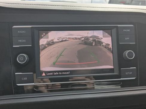 Used 2019 Volkswagen Jetta SE image 16