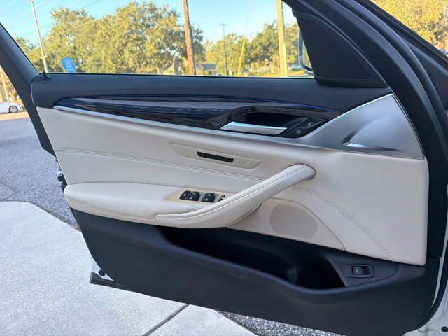 Used 2019 BMW 530i RWD image 13