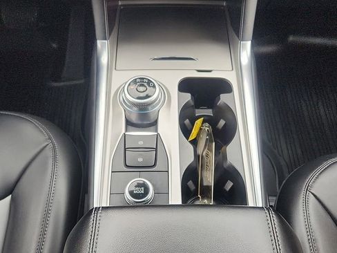 Certified 2022 Ford Explorer XLT w/ Equipment Group 202A image 18