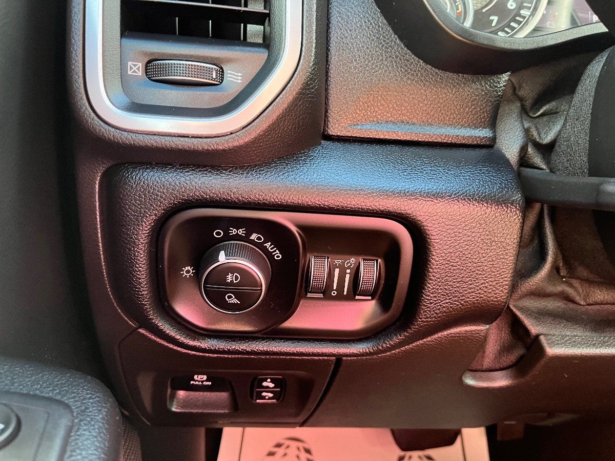 Used 2019 RAM 1500 Big Horn AWD/4WD image 22