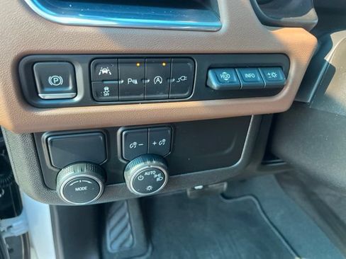 Used 2021 Chevrolet Tahoe High Country RWD image 16