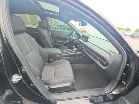 Used 2025 Honda Accord Sport image 33