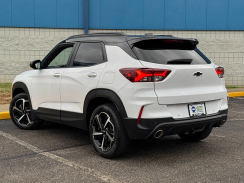 Used 2021 Chevrolet TrailBlazer RS w/ Sun and Liftgate Package image 7