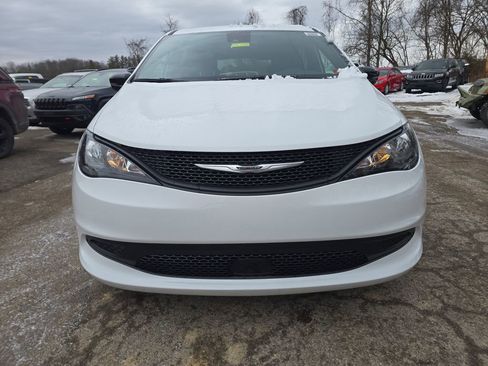 New 2026 Chrysler Pacifica Select w/ S Appearance Package image 10