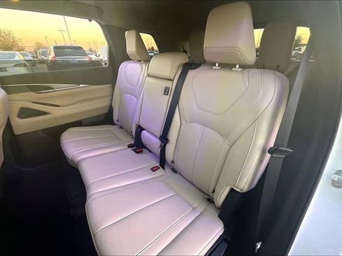 Certified 2025 INFINITI QX60 Luxe image 34