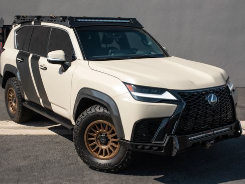 Used 2024 Lexus LX 600 F Sport AWD/4WD image 6