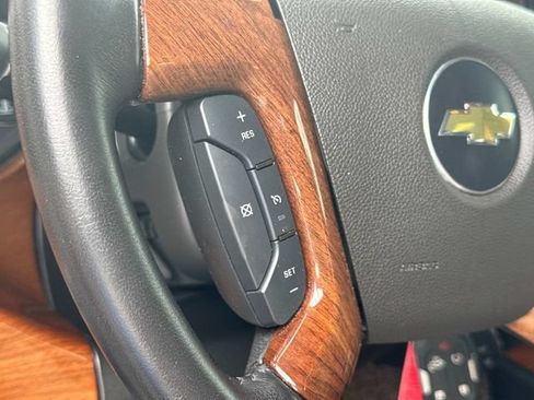Used 2023 Chevrolet Express 2500 RWD image 33