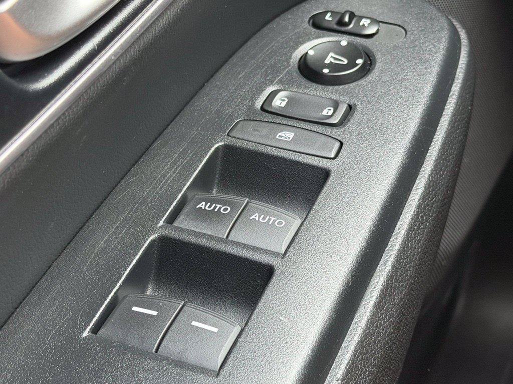 Used 2017 Honda CR-V Touring image 21