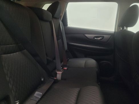 Used 2020 Nissan Rogue SV FWD image 19