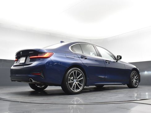 Used 2019 BMW 330i xDrive Sedan w/ Premium Package AWD/4WD image 26