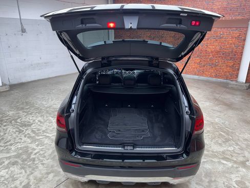 Used 2021 Mercedes-Benz GLC 300 4MATIC image 25
