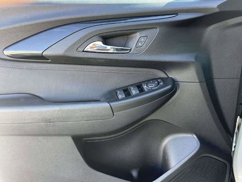 Used 2023 Chevrolet TrailBlazer RS w/ Convenience Package image 16