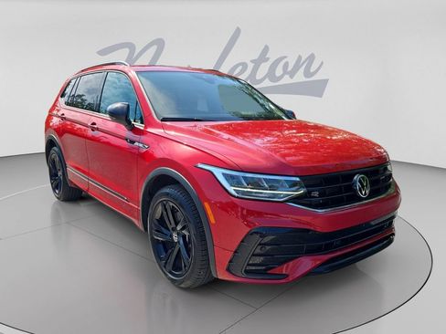 Certified 2024 Volkswagen Tiguan SE R-Line AWD/4WD image 3