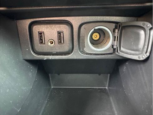 Used 2019 Buick Encore Essence AWD/4WD image 22