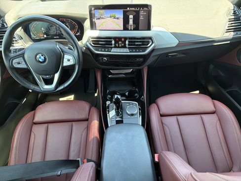 Certified 2025 BMW X4 xDrive30i w/ Premium Package AWD/4WD image 3