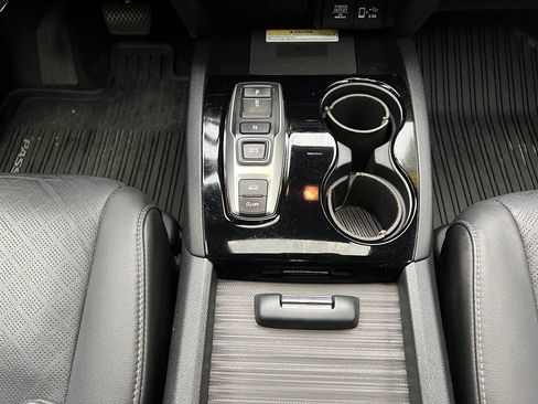 Used 2022 Honda Passport Elite image 11