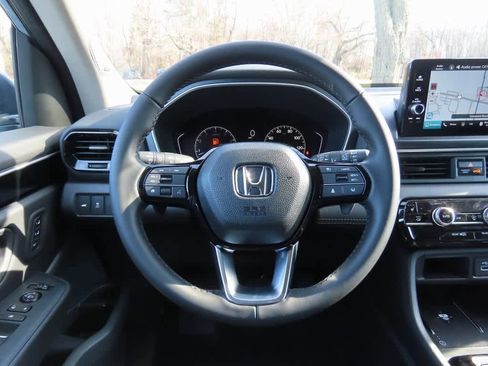 New 2025 Honda Pilot Touring image 20