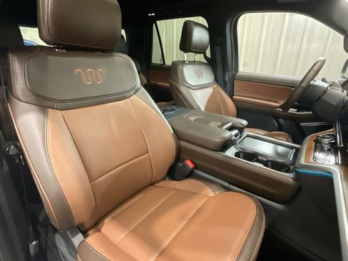 Used 2025 Ford Expedition King Ranch AWD/4WD image 15