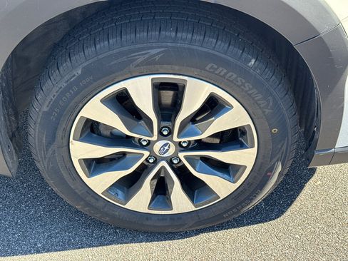 Used 2024 Subaru Outback Touring XT image 11