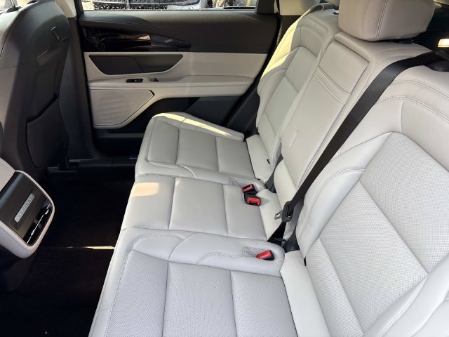 New 2026 Lincoln Nautilus Premier AWD/4WD image 16
