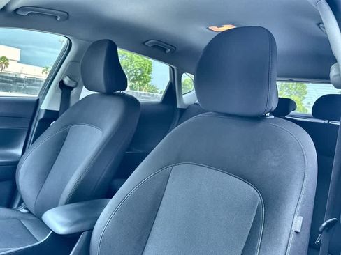 Used 2024 Hyundai Kona SEL FWD image 14