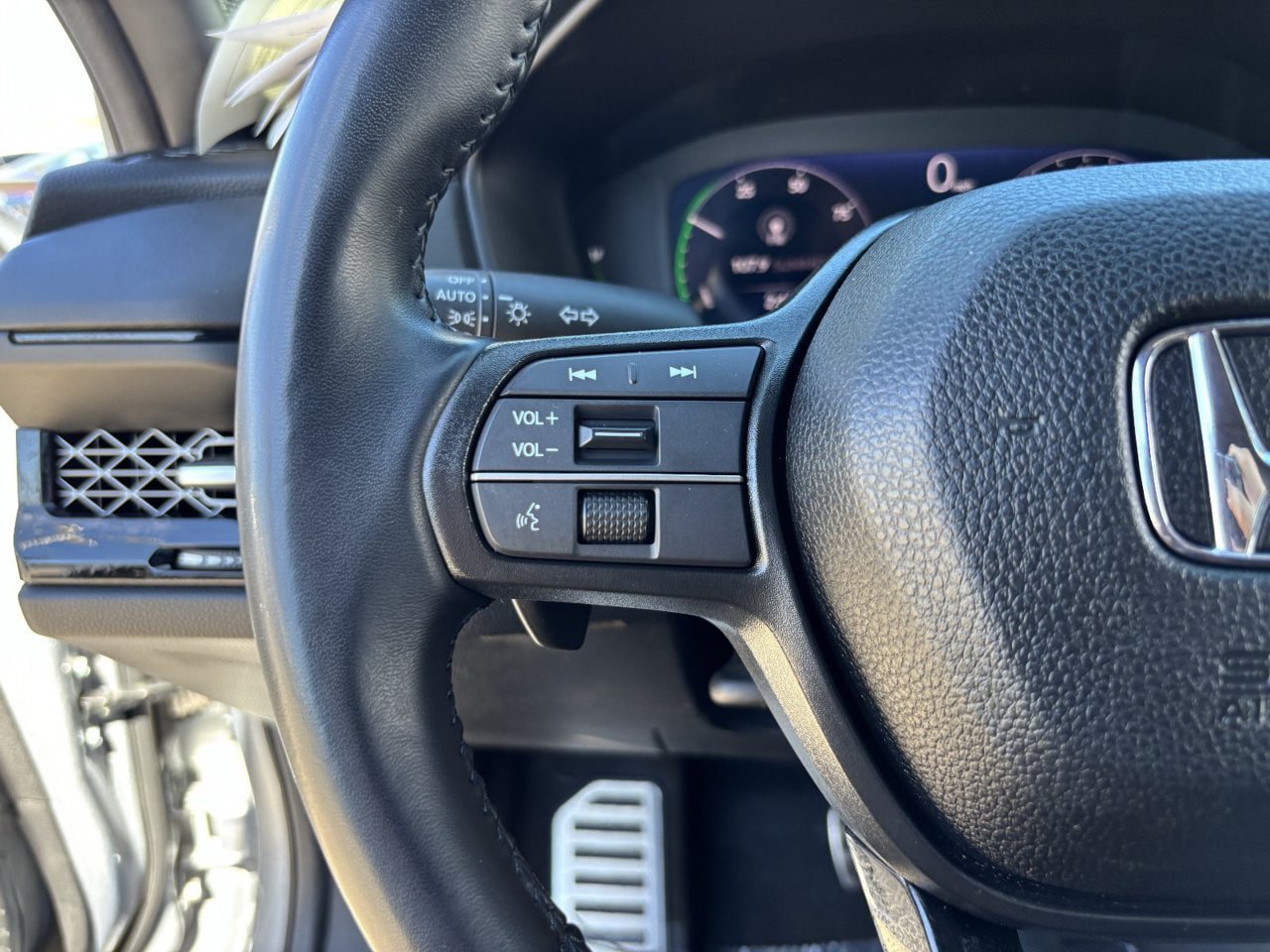 Certified 2025 Honda Accord Sport image 27