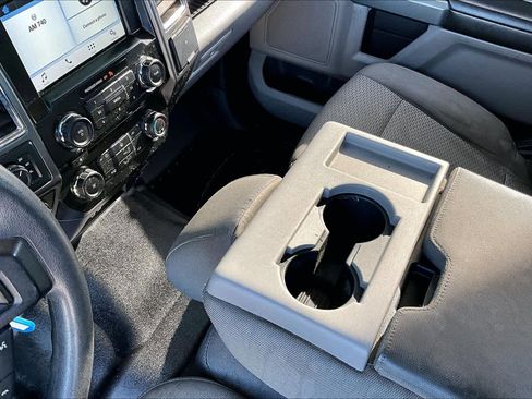 Used 2017 Ford F150 XLT w/ Trailer Tow Package image 16