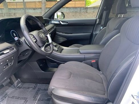 Certified 2025 Hyundai Palisade Calligraphy AWD/4WD image 17
