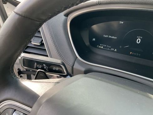 Used 2019 Lincoln Nautilus Select image 22