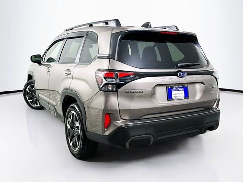 Used 2025 Subaru Forester Limited w/ Popular Package AWD/4WD image 6