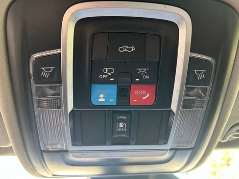 Used 2025 RAM 1500 Laramie AWD/4WD image 55