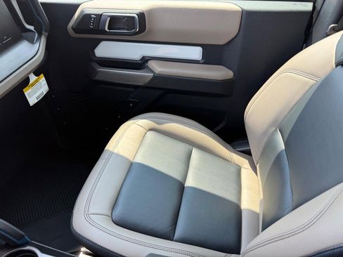 Used 2023 Ford Bronco Wildtrak image 20