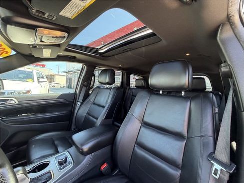 Used 2020 Jeep Grand Cherokee Limited AWD/4WD image 20