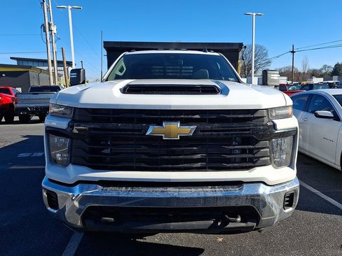 Used 2024 Chevrolet Silverado 3500 W/T w/ WT Convenience Package image 2