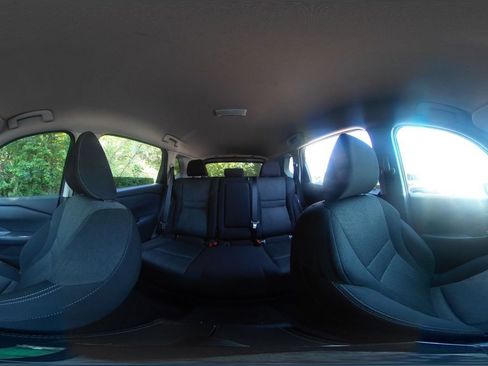Used 2025 Nissan Rogue SV FWD image 44