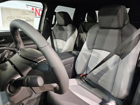 New 2026 Toyota Tacoma TRD Off-Road AWD/4WD image 12