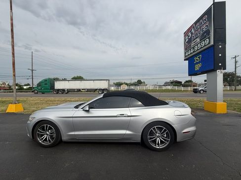 Used 2016 Ford Mustang Premium RWD image 7