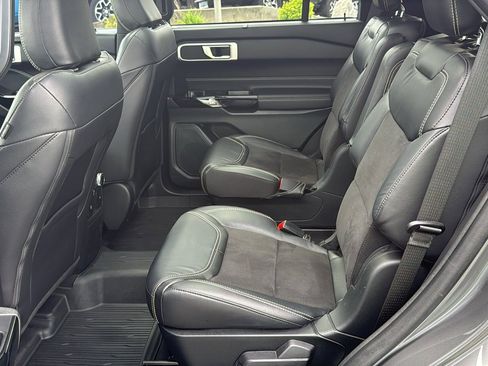 Used 2022 Ford Explorer ST AWD/4WD image 21
