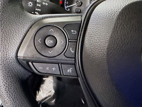 Used 2020 Toyota Corolla LE FWD image 14