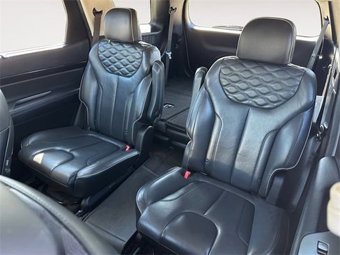 Used 2021 Hyundai Palisade Limited image 13