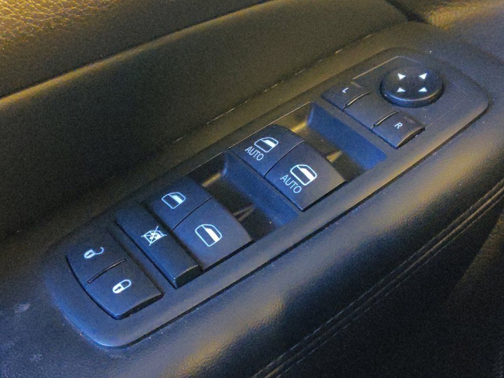 Used 2021 Jeep Grand Cherokee Laredo X RWD image 27