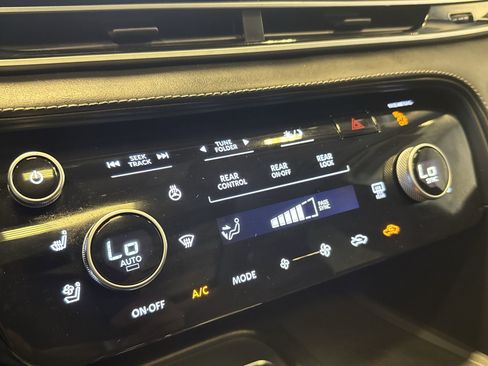 Certified 2023 INFINITI QX60 Luxe image 19