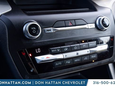 Used 2020 Ford Explorer XLT w/ Equipment Group 202A RWD image 8