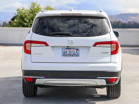 Used 2020 Honda Pilot Touring image 6